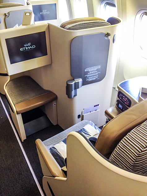 Etihad Pearl Business Class Seat and IFE on B777-300ER