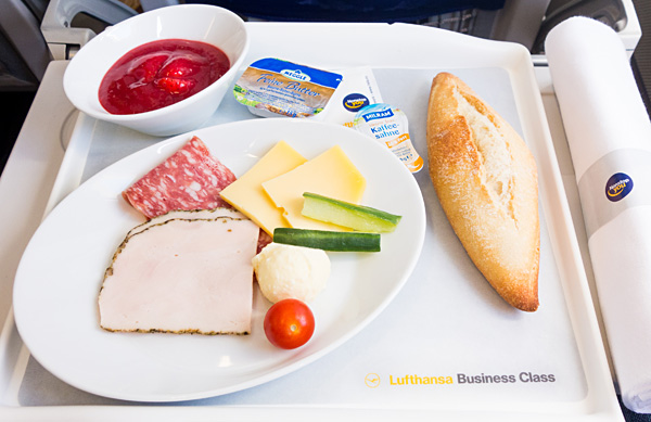 Lufthansa Business Class FRA-BRU Breakfast