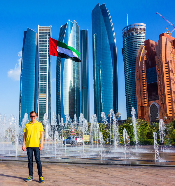 Bart Lapers in Abu Dhabi in front of Etihad Towers