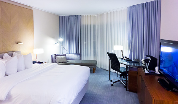 InterContinental Toronto Centre Deluxe Room 2327