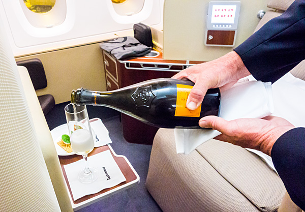 Qantas First Class Champagne Veuve Clicquot La Grande Dame 2004