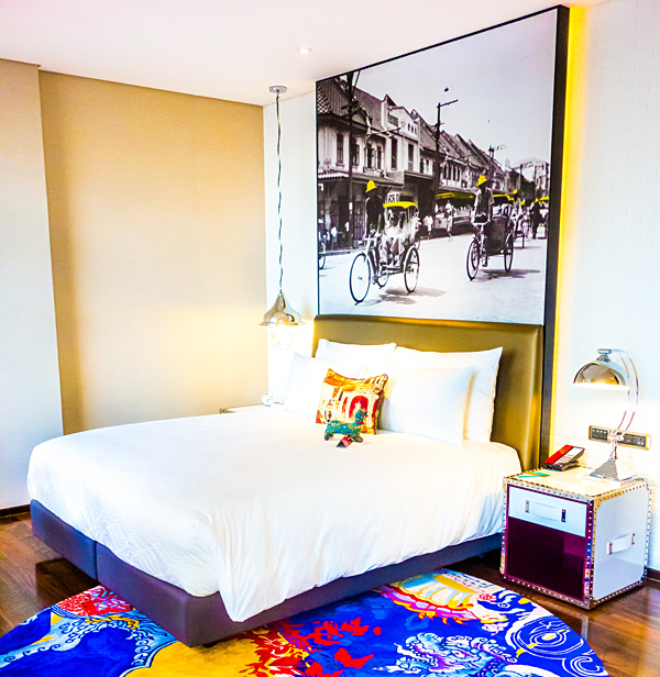 Hotel Indigo Bangkok Wireless Road King Deluxe Room