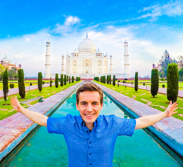 Bart-Lapers-at-Taj-Mahal-in-Agra-India