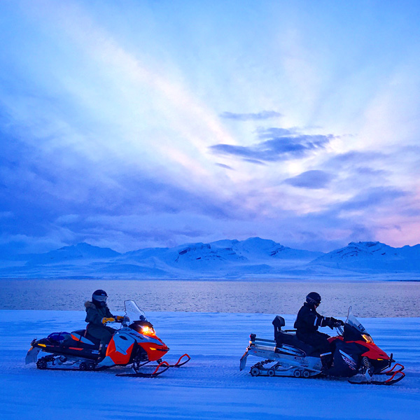 Snowmobile trip from Longyearbyen to Barentsburg Svalbard