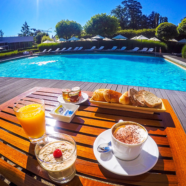 breakfast at the pool InterContinental Geneva
